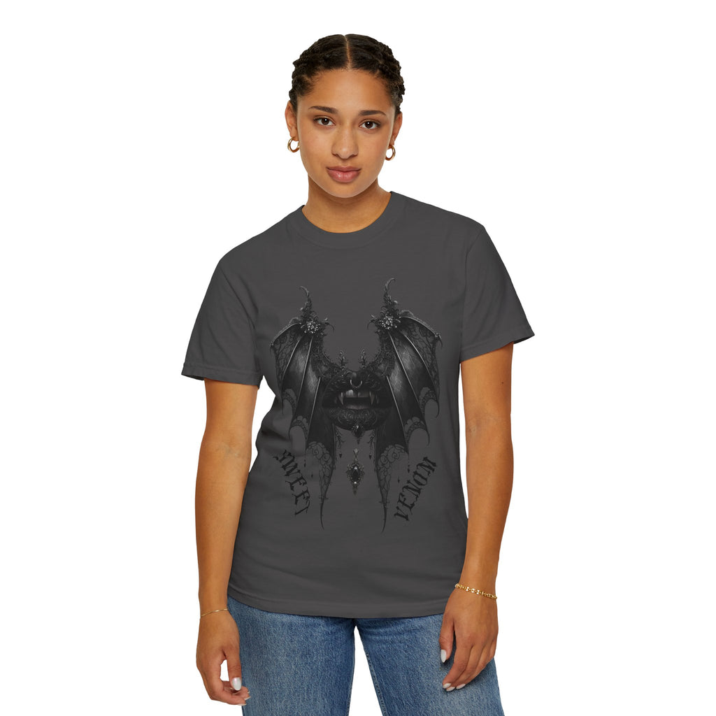 Gothic Bat Wings and Black Vampire Lips Graphic T-shirt - Gothic Black Lips Tee. Midnight Eye, LLC