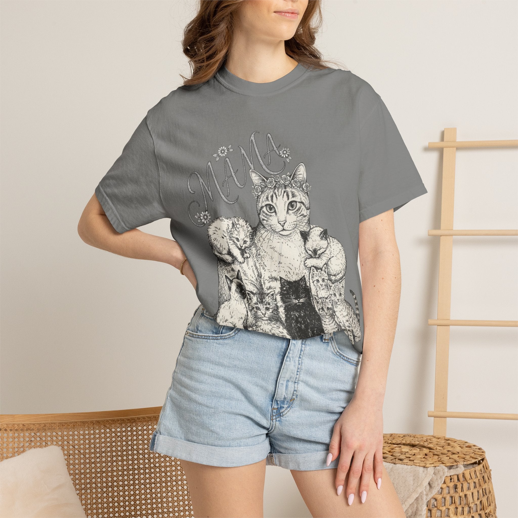Cat Mama Vintage Graphic T-Shirt - Cat Mama and Kittens Tee