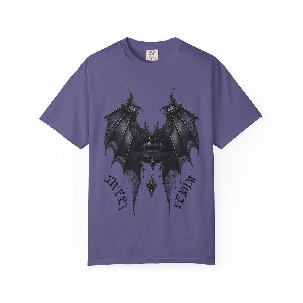 Gothic Bat Wings and Black Vampire Lips Graphic T-shirt - Gothic Black Lips Tee. Midnight Eye, LLC