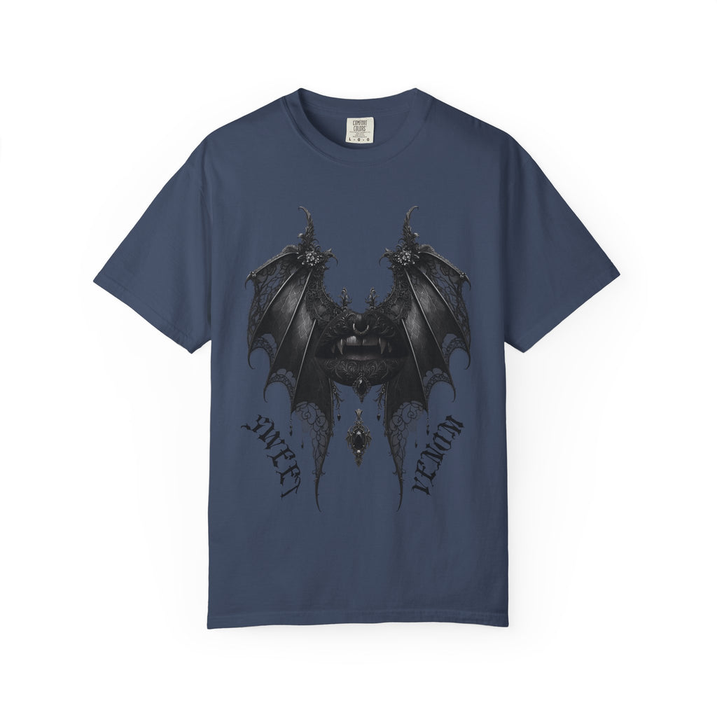 Gothic Bat Wings and Black Vampire Lips Graphic T-shirt - Gothic Black Lips Tee. Midnight Eye, LLC