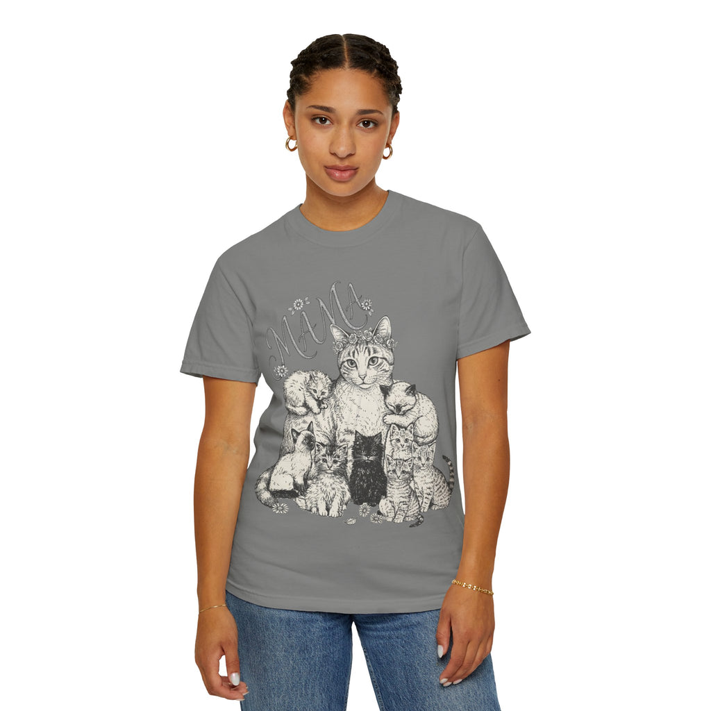 Cat Mama Vintage Graphic T-Shirt - Cat Mama and Kittens Tee