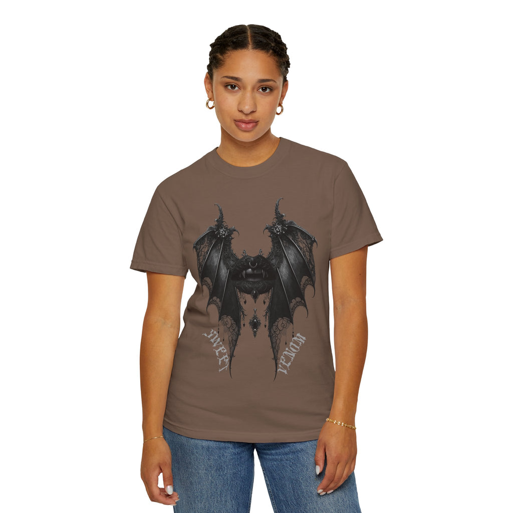 Gothic Bat Wings and Black Vampire Lips Graphic T-shirt - Gothic Black Lips Tee. Midnight Eye, LLC