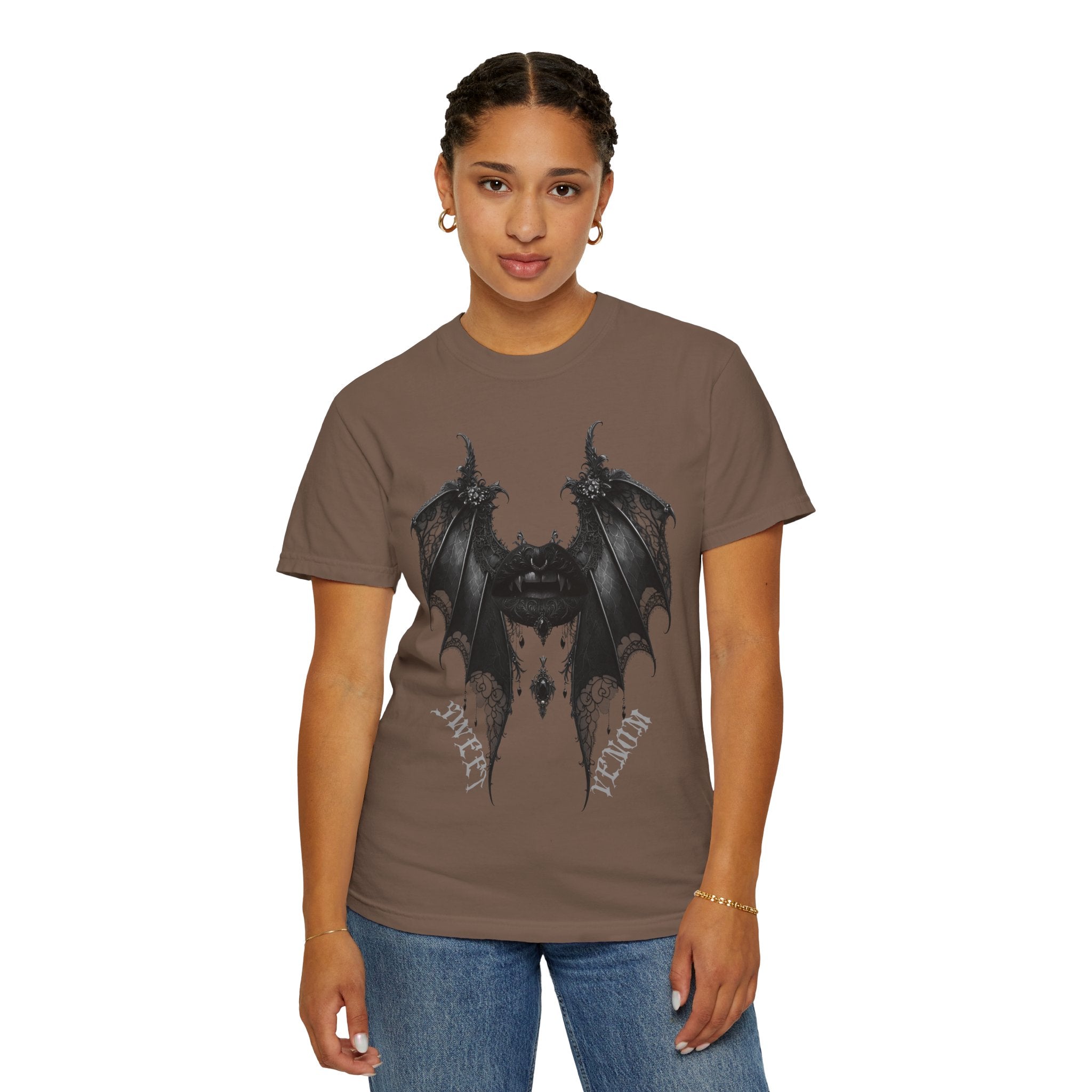 Gothic Bat Wings and Black Vampire Lips Graphic T-shirt - Gothic Black Lips Tee. Midnight Eye, LLC