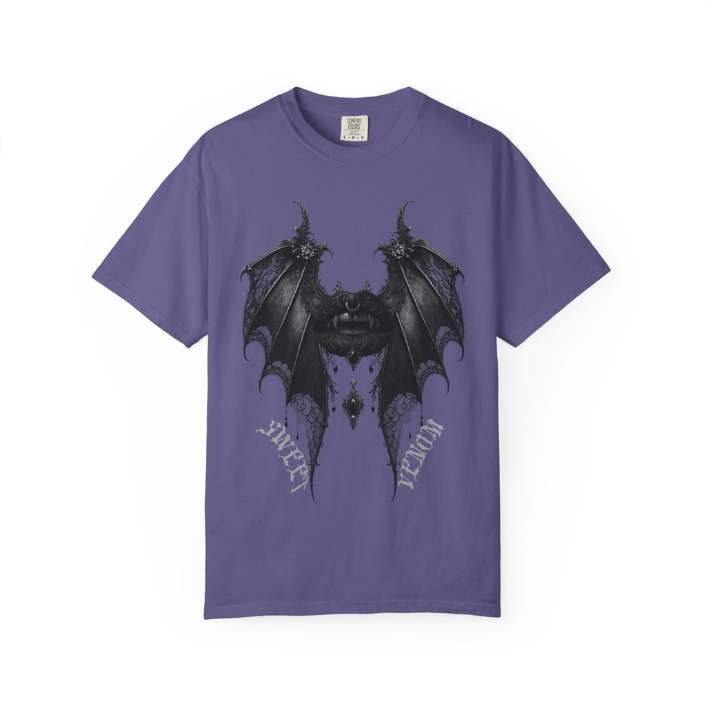 Gothic Bat Wings and Black Vampire Lips Graphic T-shirt - Gothic Black Lips Tee. Midnight Eye, LLC